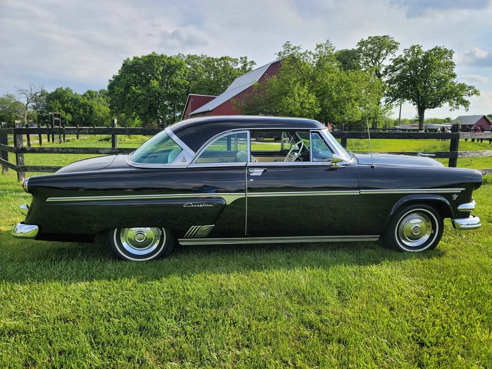 Ford Crestline Victoria